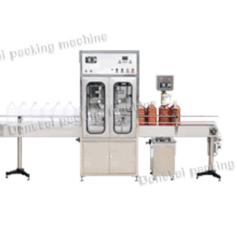 全自動(dòng)茶籽油灌裝機(jī)來襲，你還能淡定么？